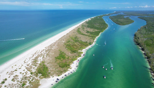 Boating to Keewaydin Sandbar